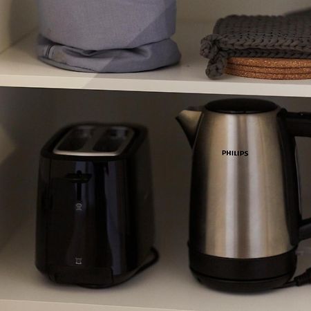 R B Apartment Am Airport Hamburg - 1-4 Personen - Kueche - Smart Tv - Waschmaschine - Perfekt Fuer Geschaeftsreisende Oder Familien Eksteriør bilde
