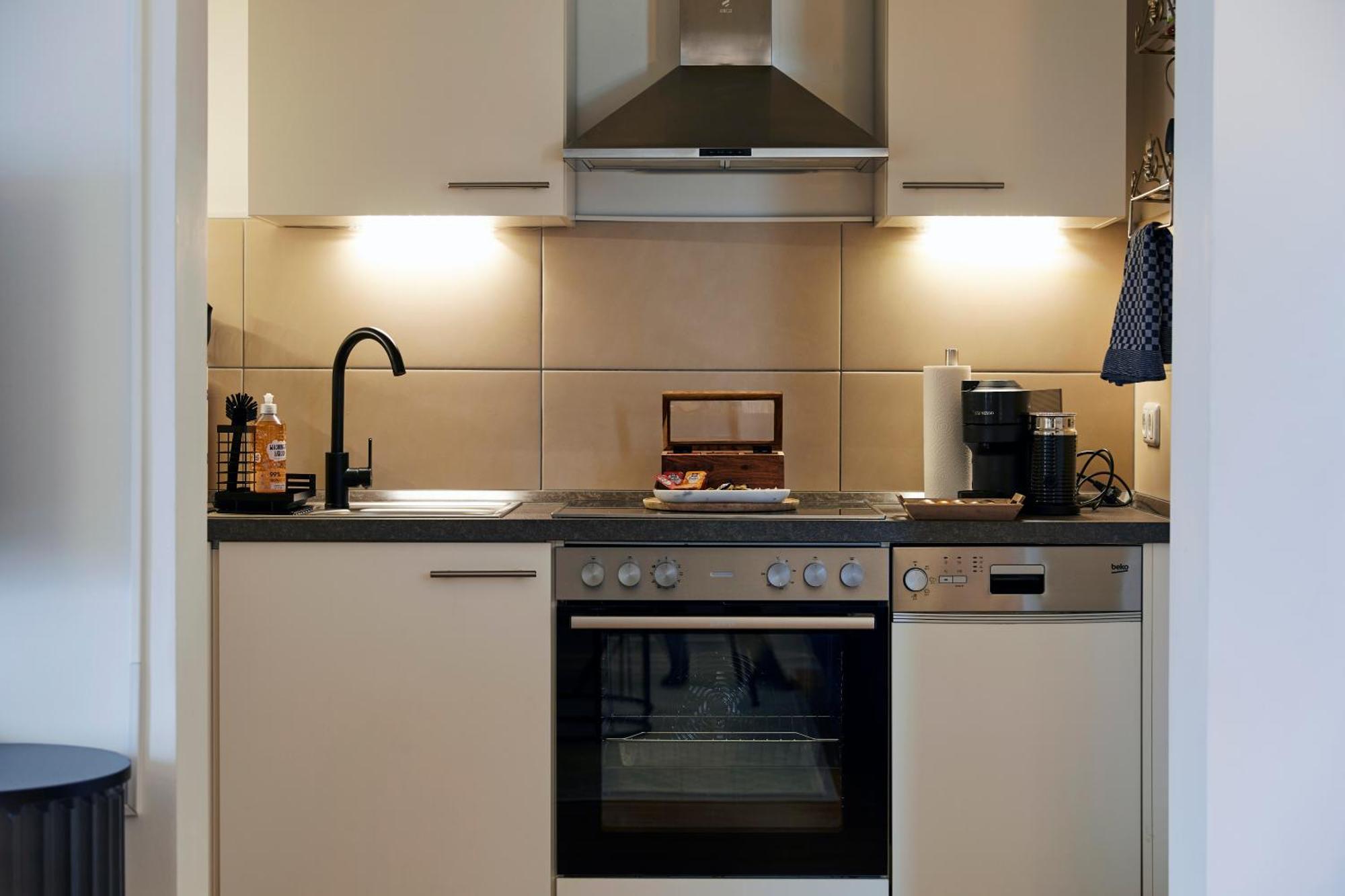 R B Apartment Am Airport Hamburg - 1-4 Personen - Kueche - Smart Tv - Waschmaschine - Perfekt Fuer Geschaeftsreisende Oder Familien Eksteriør bilde