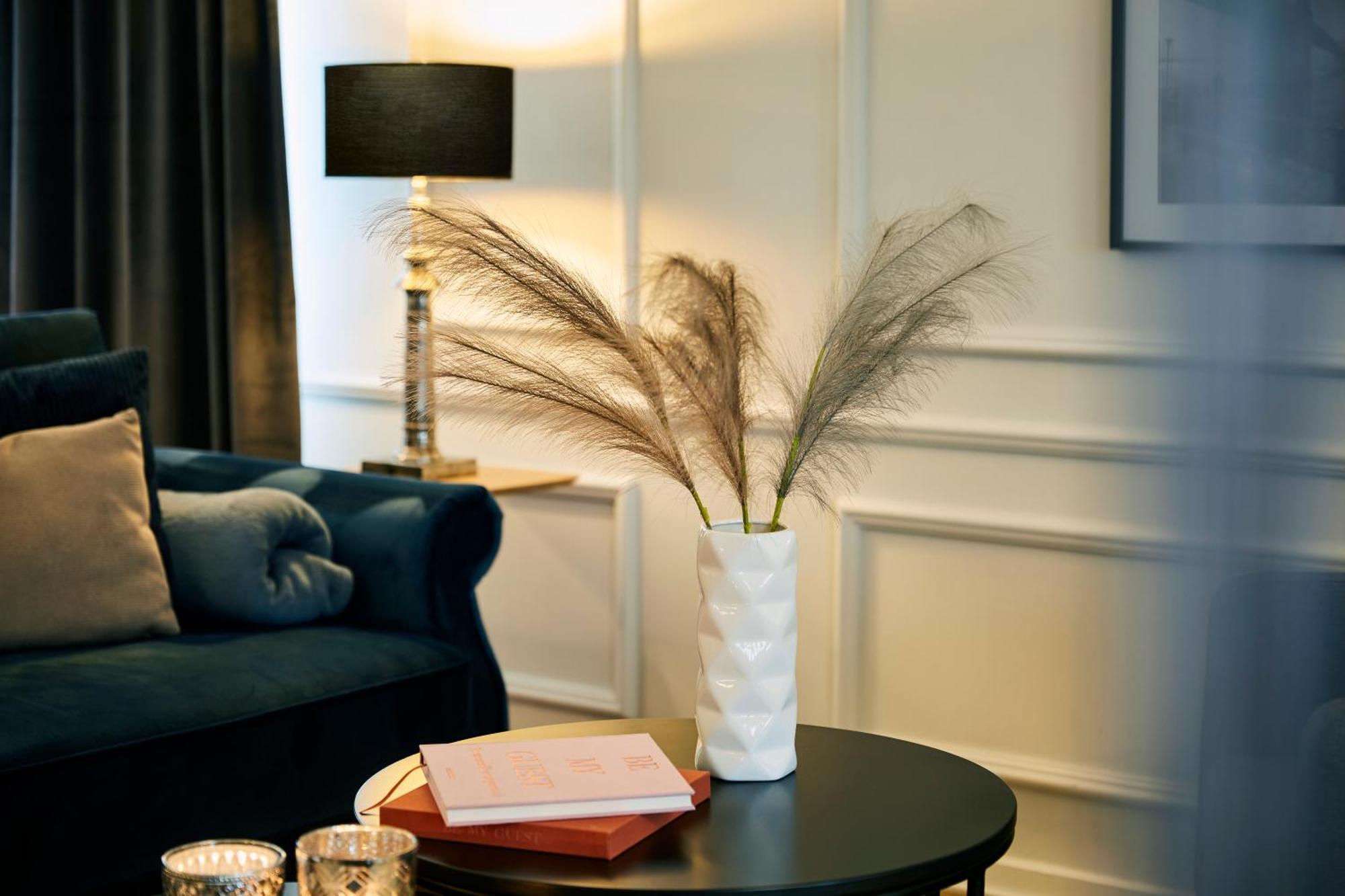 R B Apartment Am Airport Hamburg - 1-4 Personen - Kueche - Smart Tv - Waschmaschine - Perfekt Fuer Geschaeftsreisende Oder Familien Eksteriør bilde